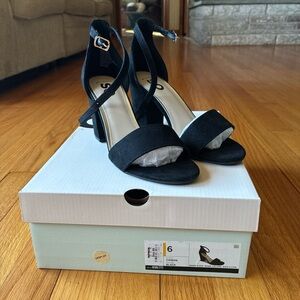 SO Black Ankle-Strap Block Heel Sandals